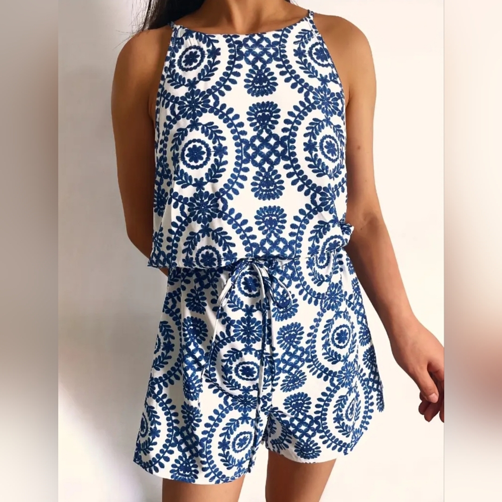 NEW Chic Blue and White Patterned Short Romper Women's Size XXL